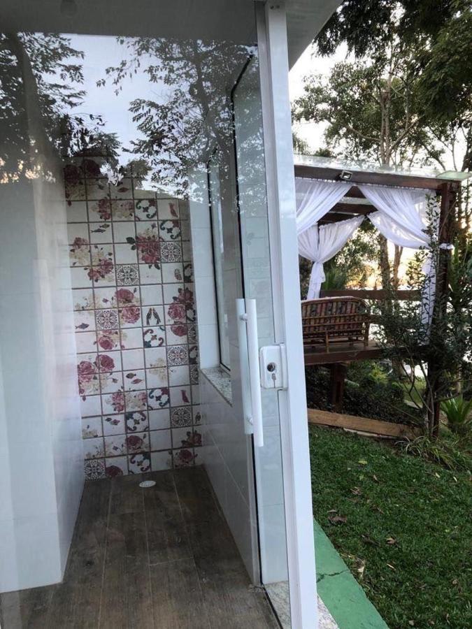 Suíte Deluxe com Banheira de Hidromassagem
